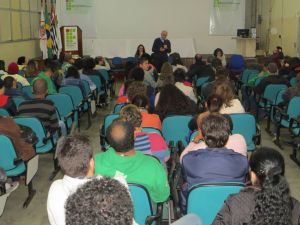 Eduardo Suplicy ministra palestra no câmpus